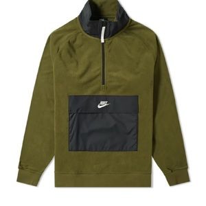 NIKE NSW Core Olive 929126-395. soft polar fleece.
